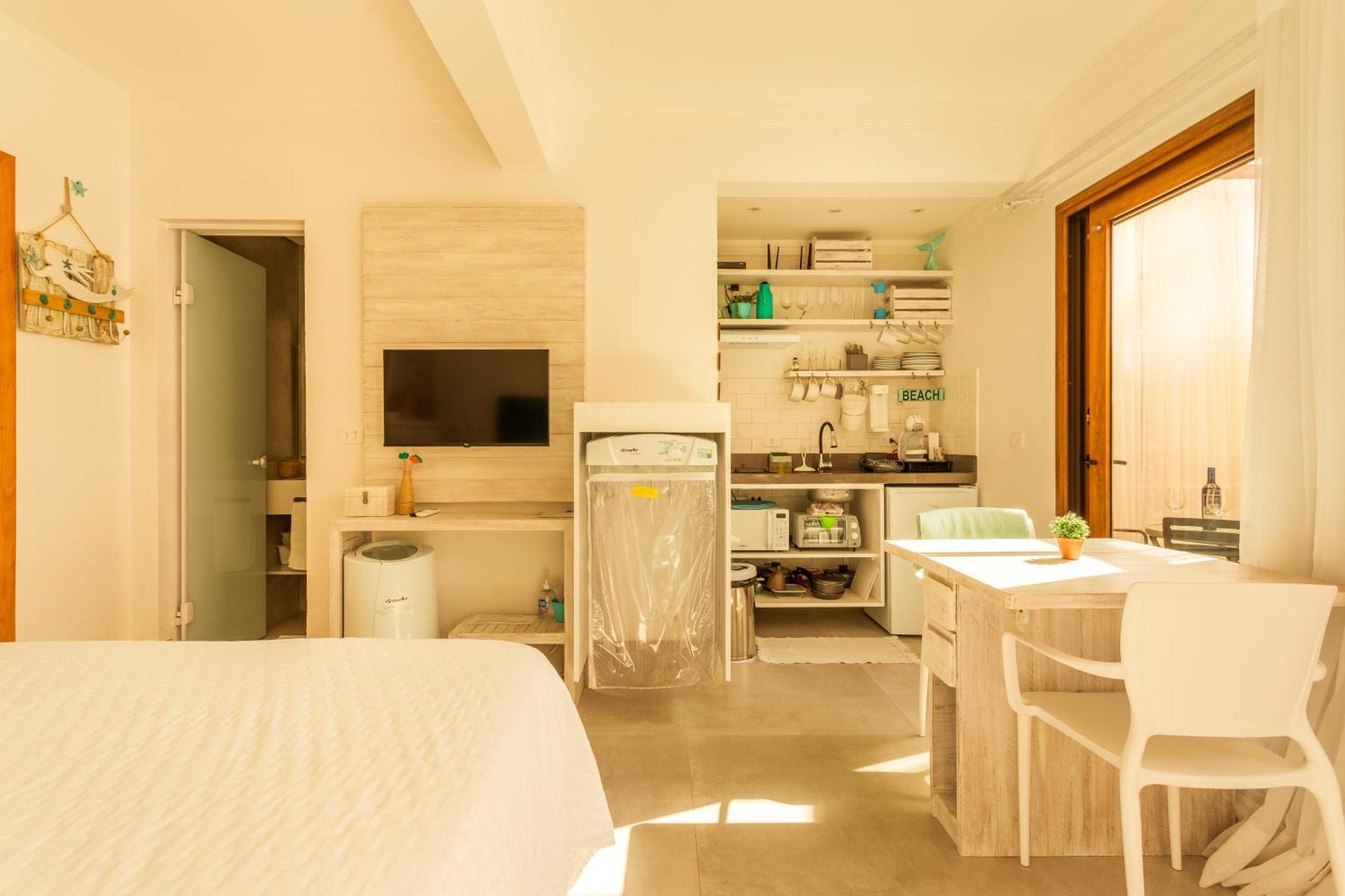 Casa D'Aroeira Residencial Boutique - Centro De Juquei - 2 Quadras Do Mar - Servico De Praia - Roupa De Cama 600 Fios Algodao Egipcio - Toalhas Banho E Praia - Tudo Novo - Estacionamento Interno - Cozinha - Consulte Unidades Com Ofuro Hidro E Cromote Екстериор снимка